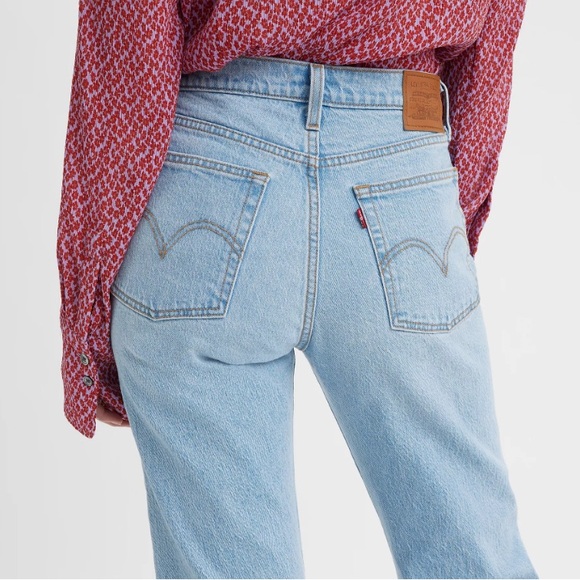 Levi’s Wedgie Straight 26”L - Picture 2 of 8